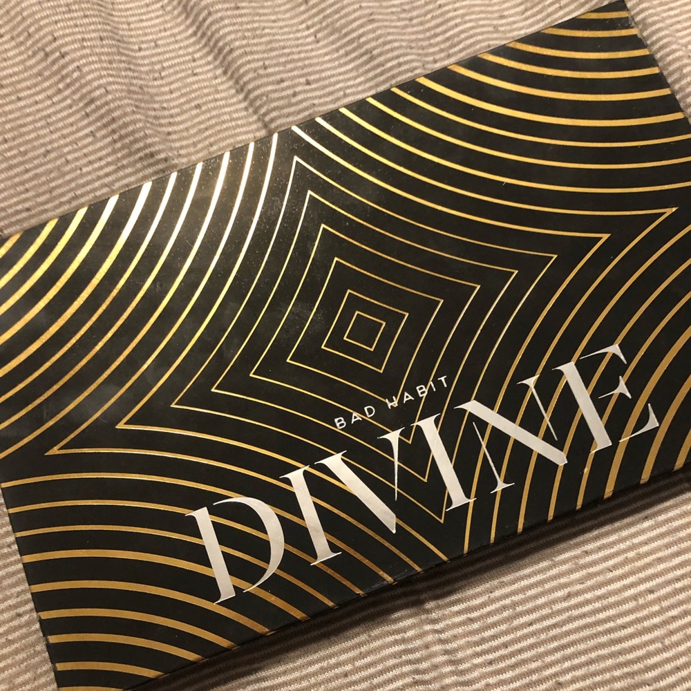 Divine palette Bad Habit